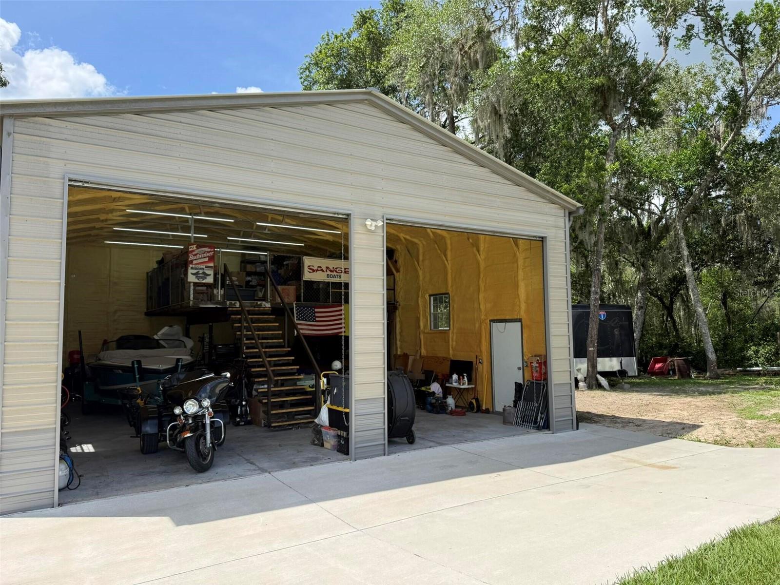 WILLOLA HEIGHTS UNIT 1 - Residential