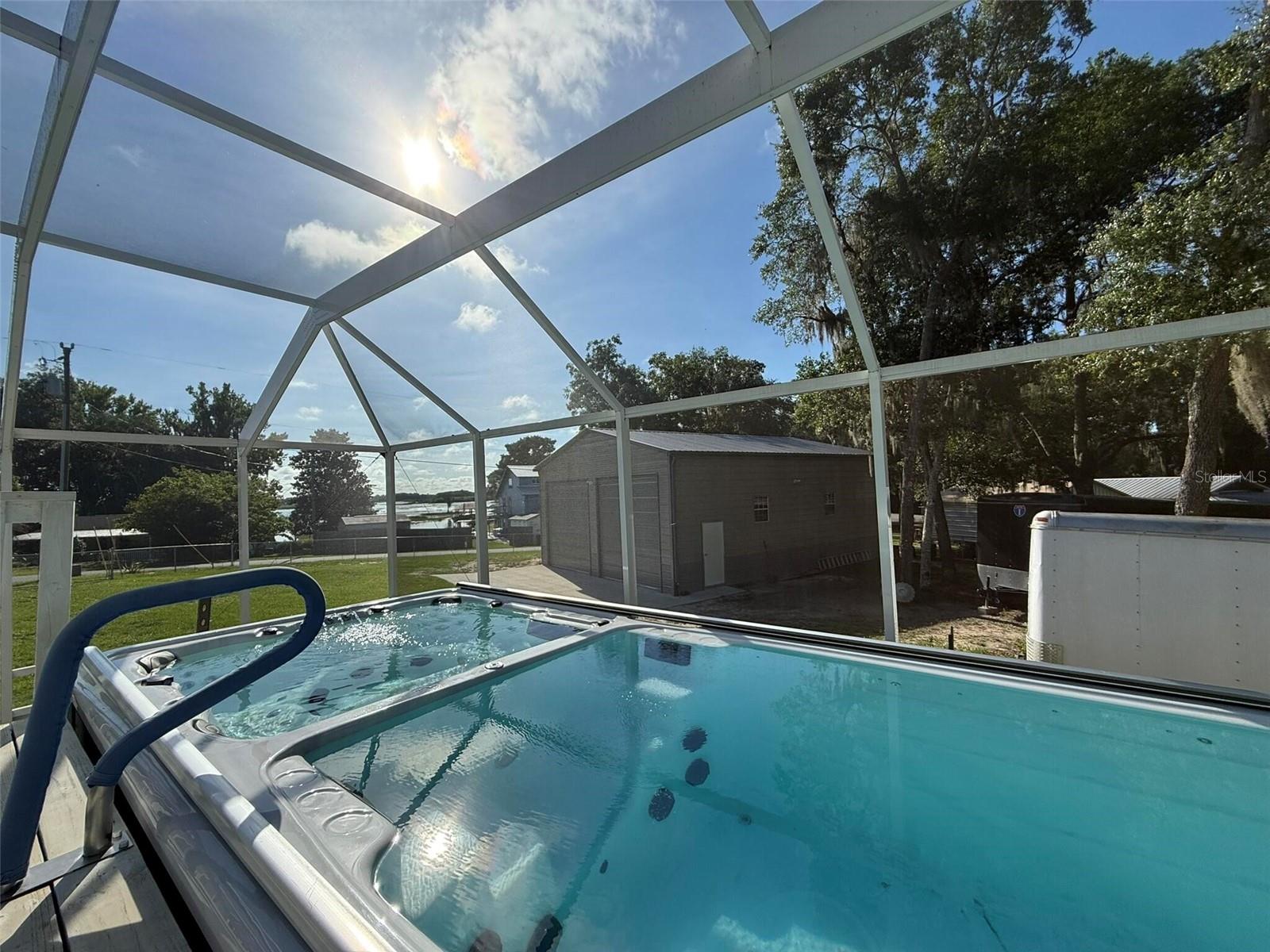 WILLOLA HEIGHTS UNIT 1 - Residential