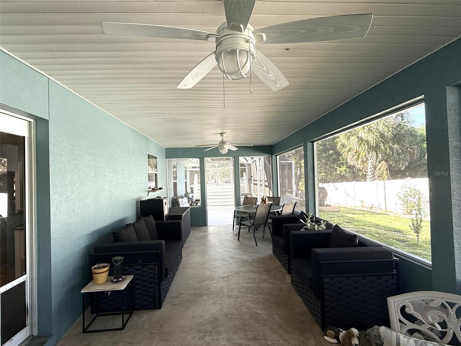 WILLOLA HEIGHTS UNIT 1 - Residential