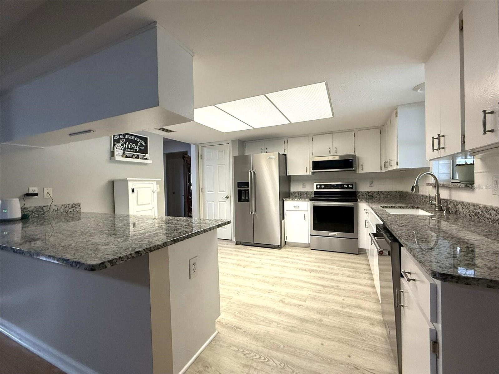 WILLOLA HEIGHTS UNIT 1 - Residential