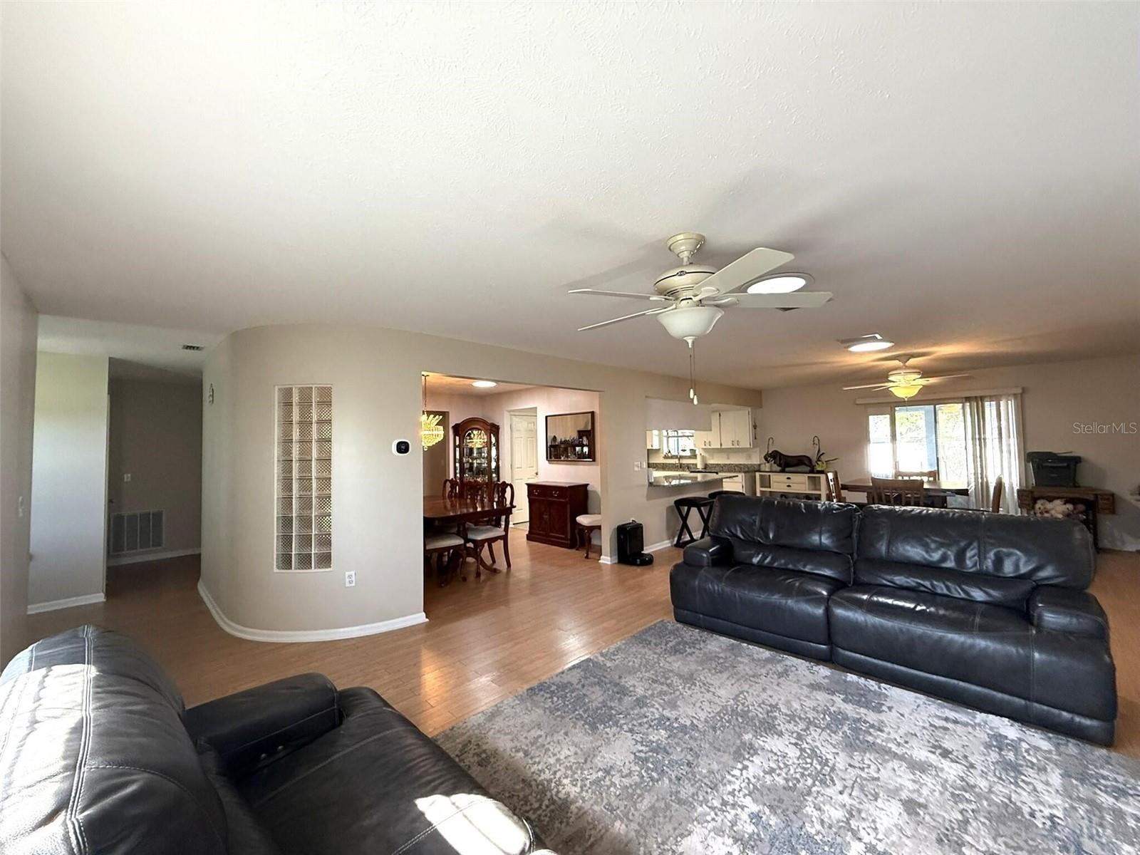 WILLOLA HEIGHTS UNIT 1 - Residential