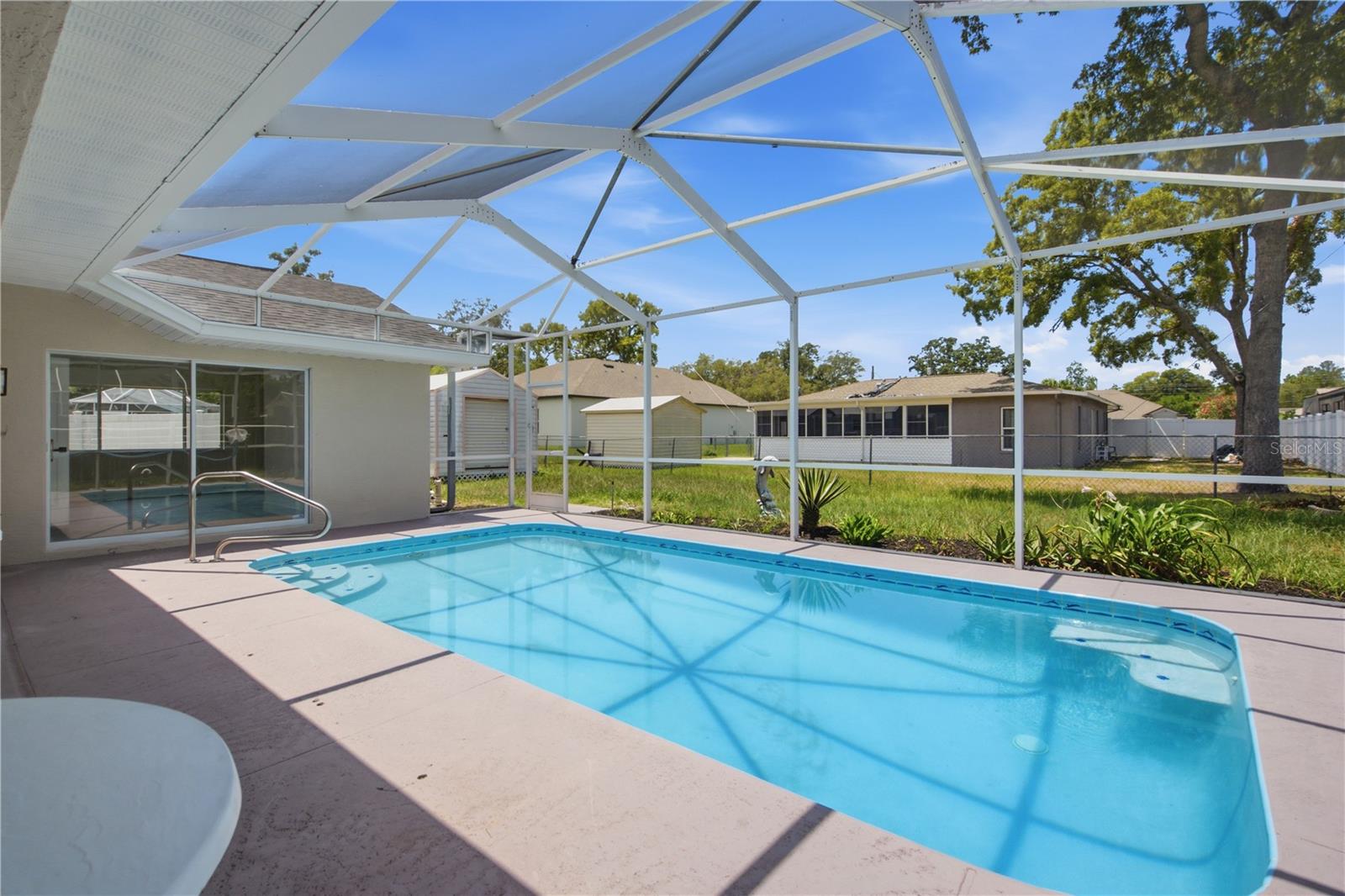 SPRING HILL - Residential