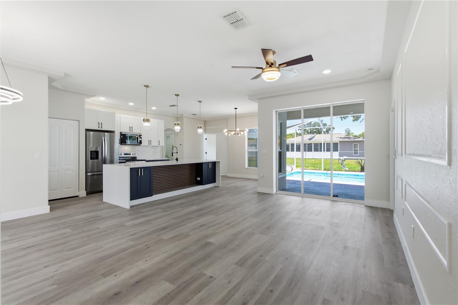 SPRING HILL - Residential