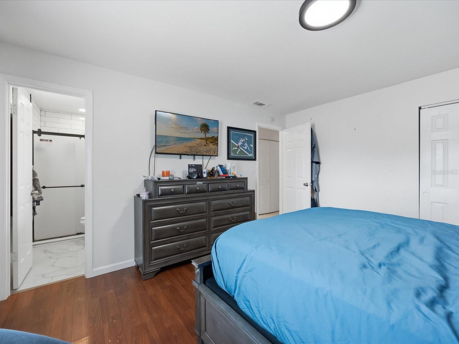 OAKTREE VILLAGE - Residential