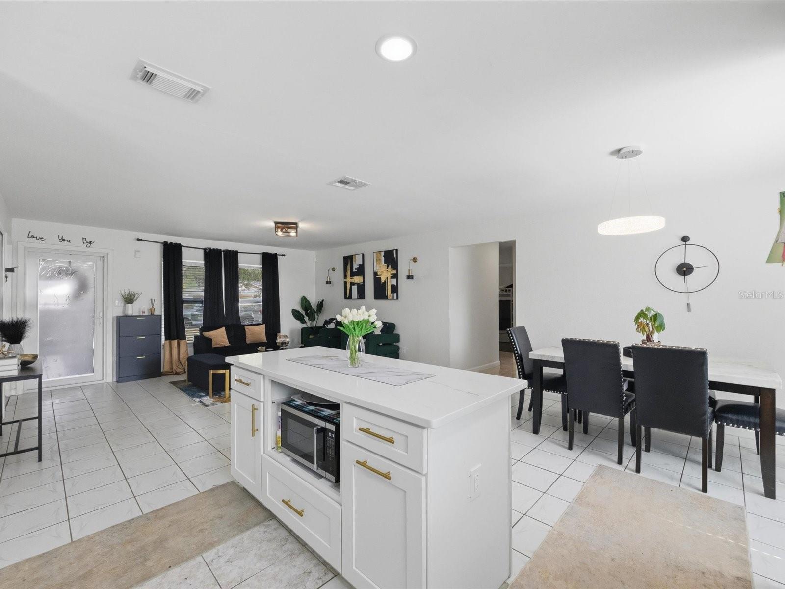 OAKTREE VILLAGE - Residential