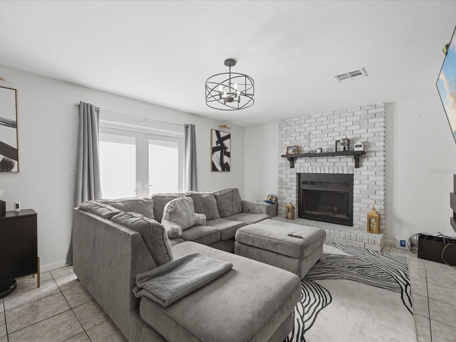 OAKTREE VILLAGE - Residential