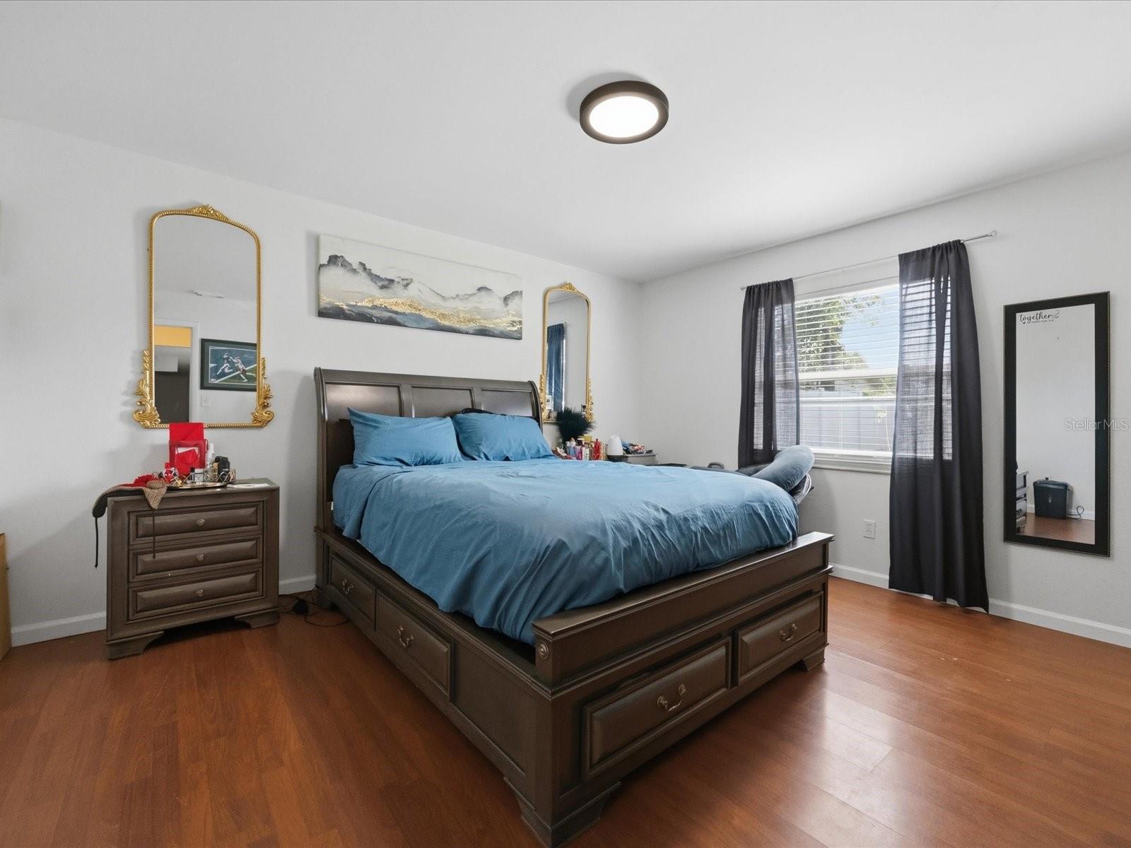 OAKTREE VILLAGE - Residential