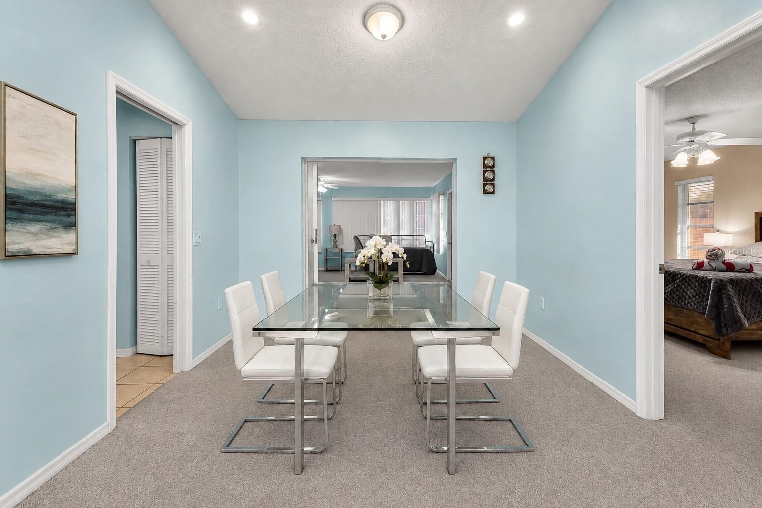ROTONDA WEST PEBBLE BEACH - Residential