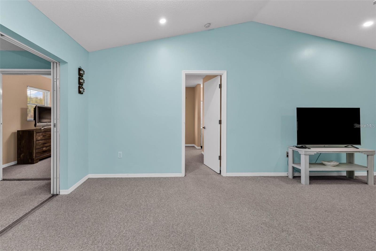 ROTONDA WEST PEBBLE BEACH - Residential