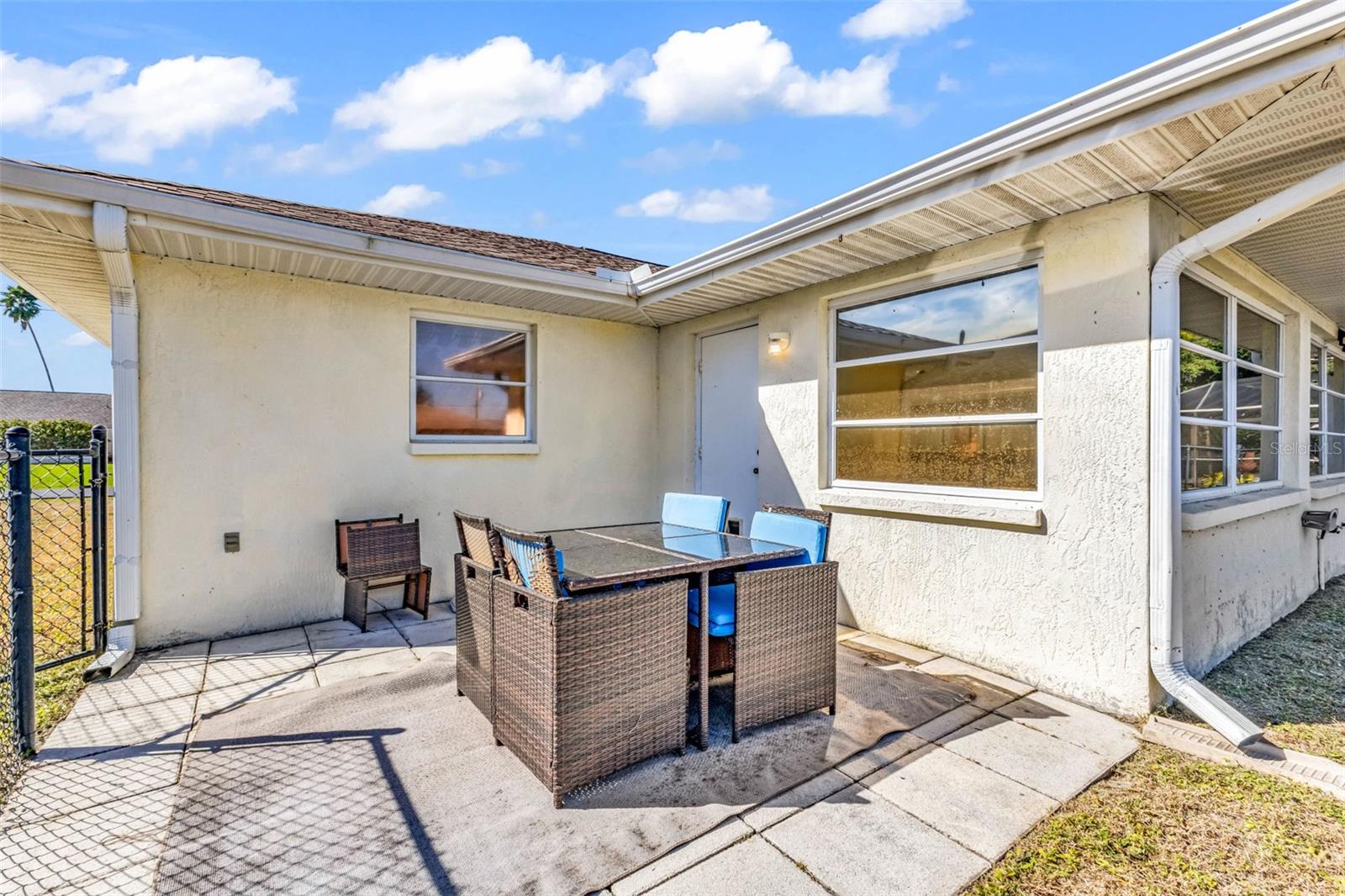 ROTONDA WEST PEBBLE BEACH - Residential