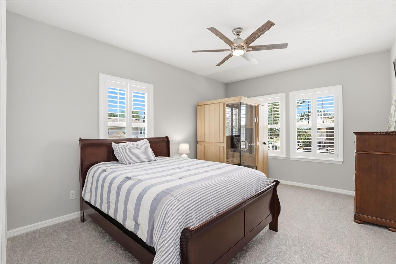 STEEPLE CHASE - Residential