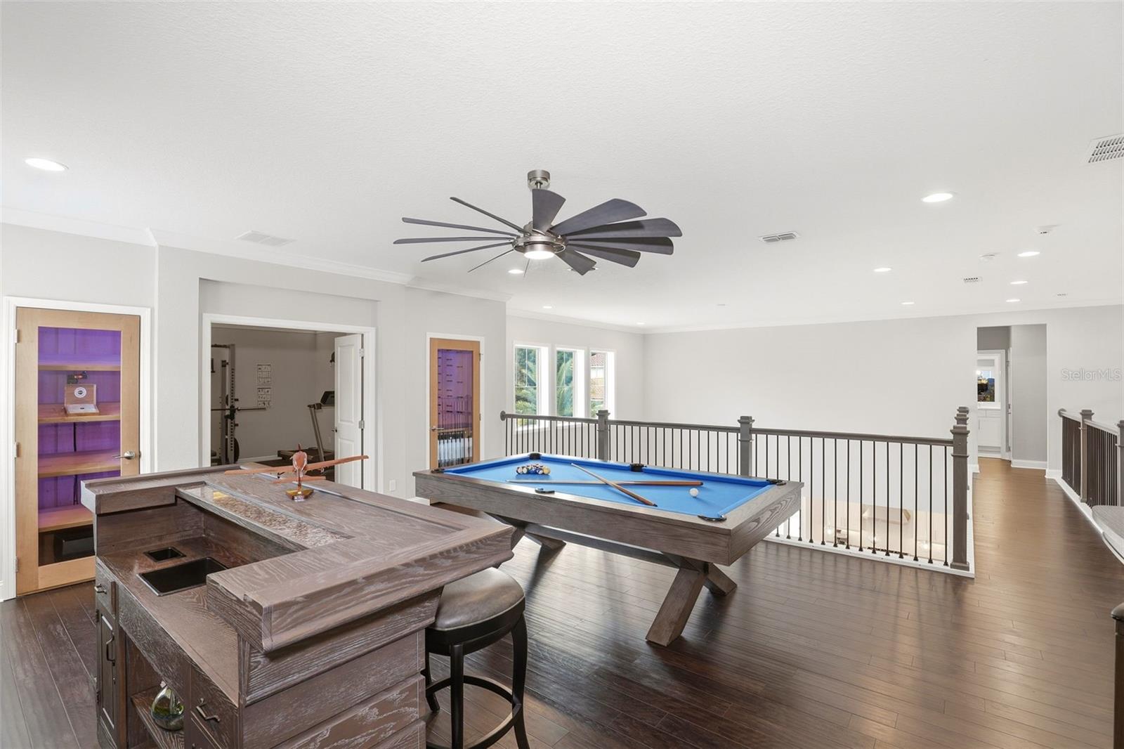 STEEPLE CHASE - Residential
