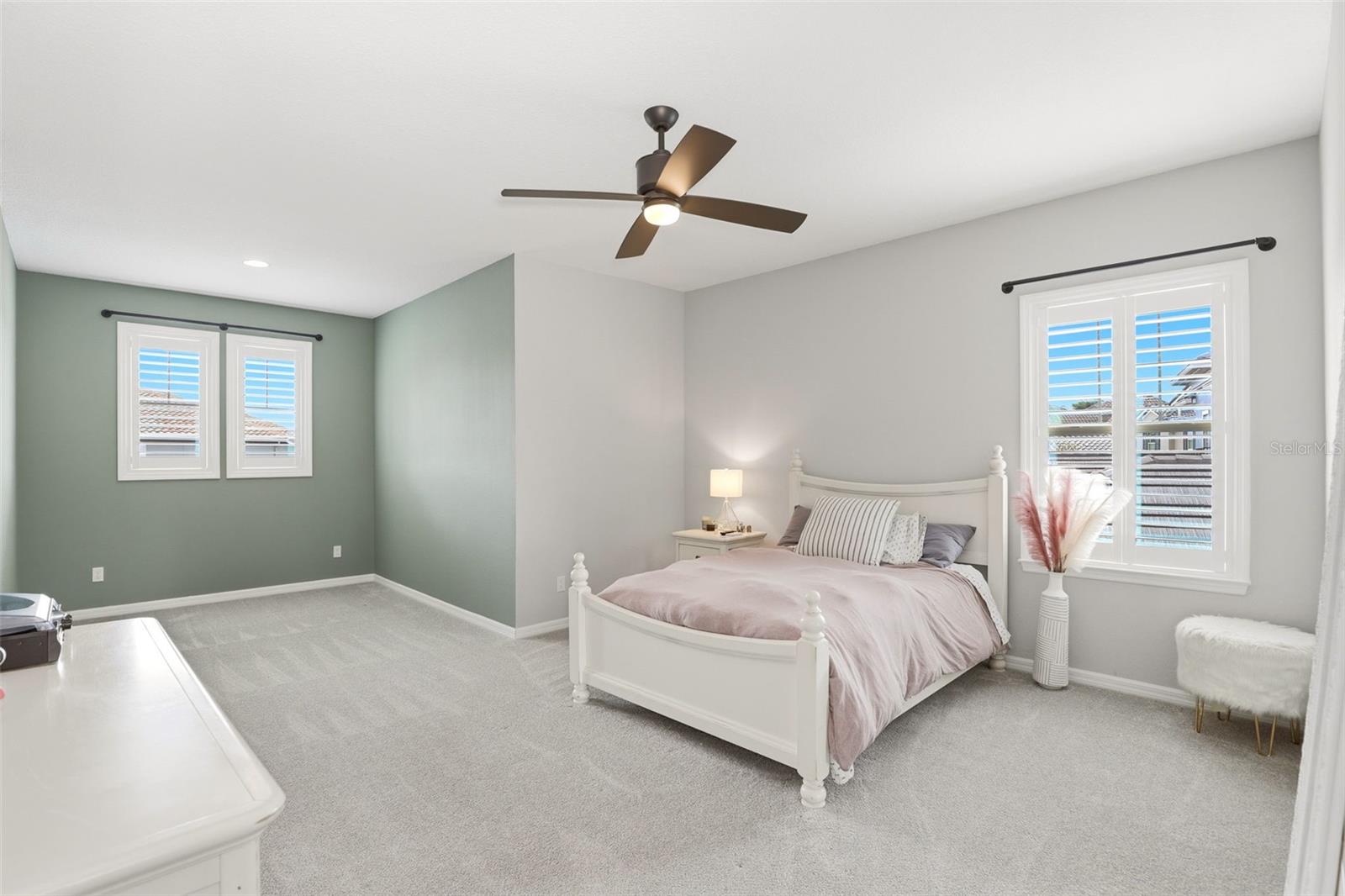 STEEPLE CHASE - Residential