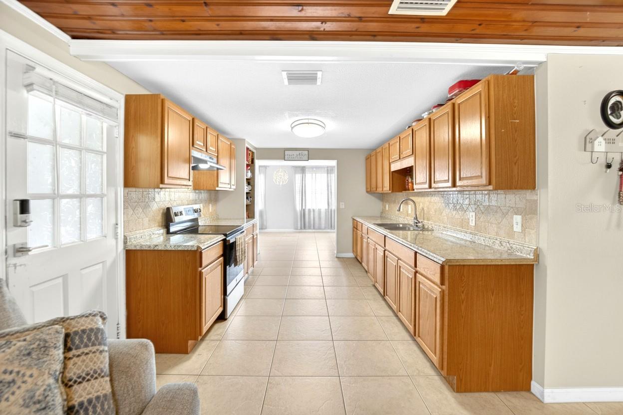 RUSKIN CITY 1ST ADD - Residential