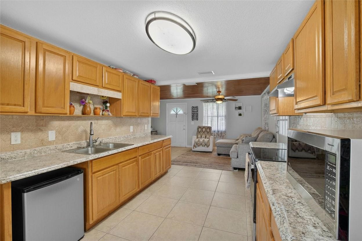 RUSKIN CITY 1ST ADD - Residential