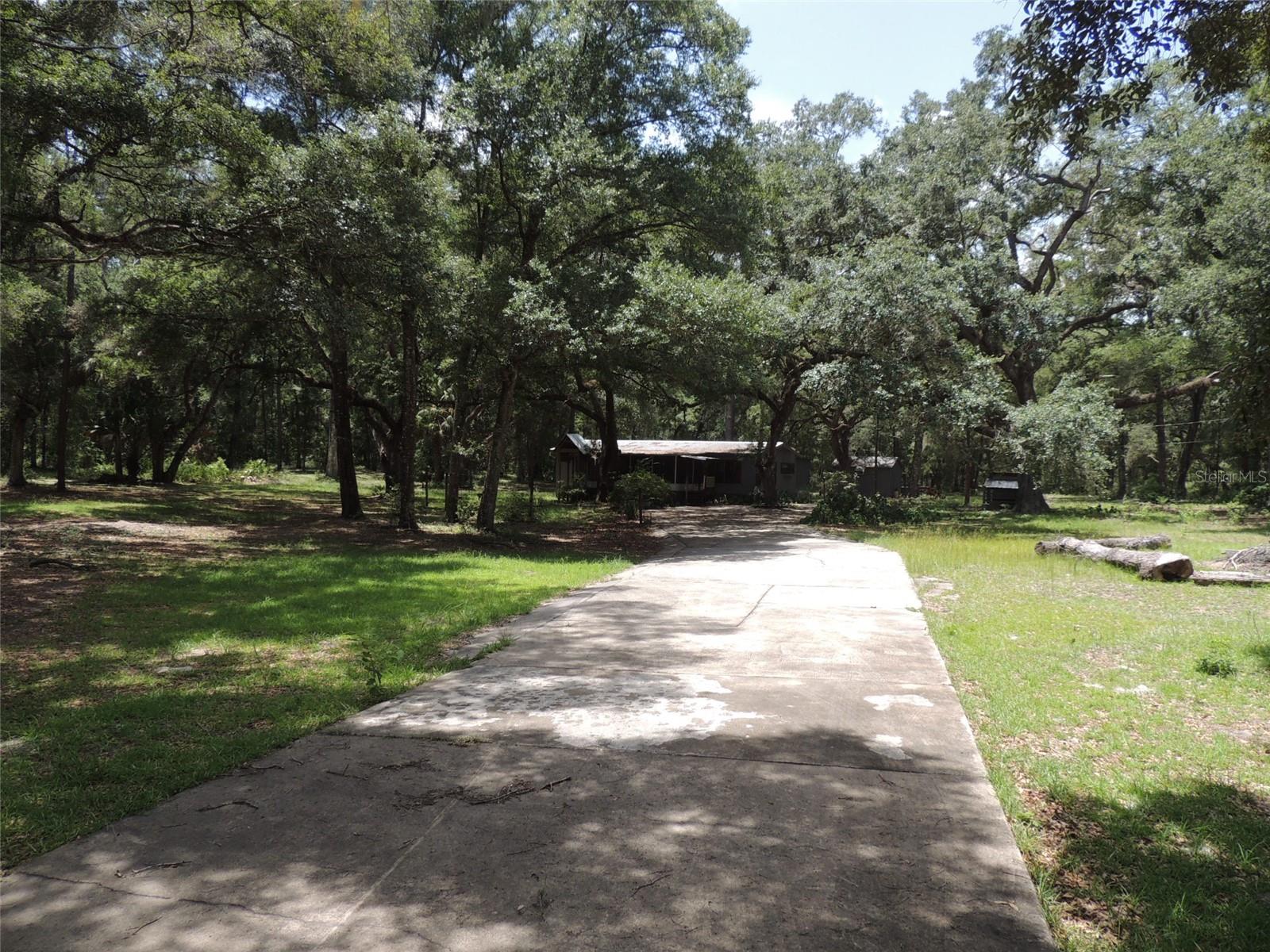 RALEIGH OAKS - Residential