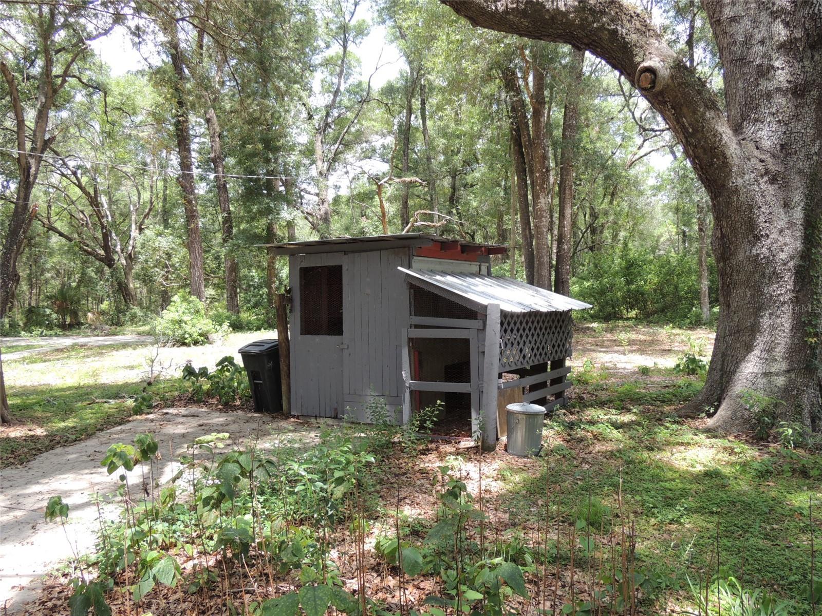 RALEIGH OAKS - Residential