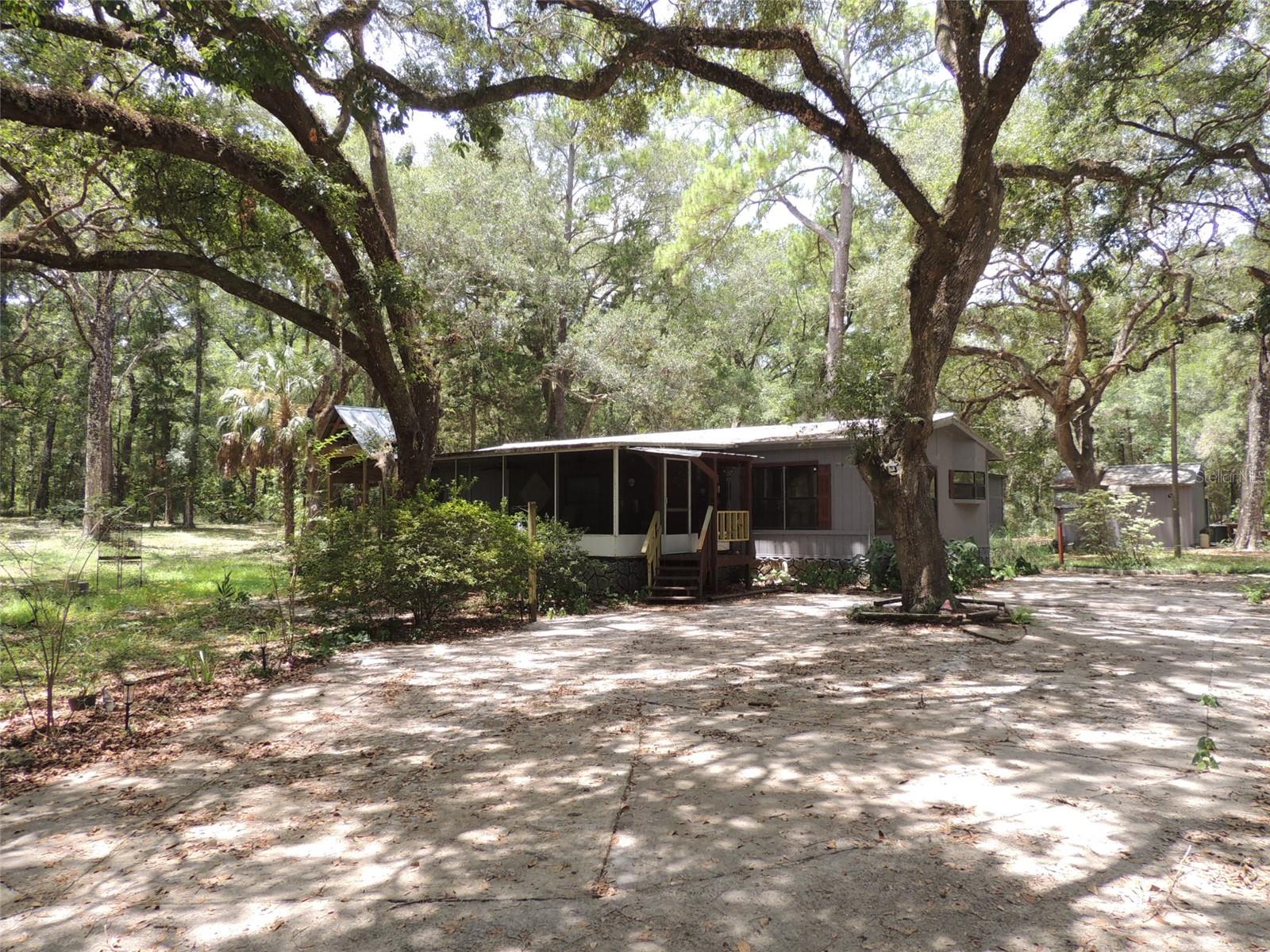 RALEIGH OAKS - Residential