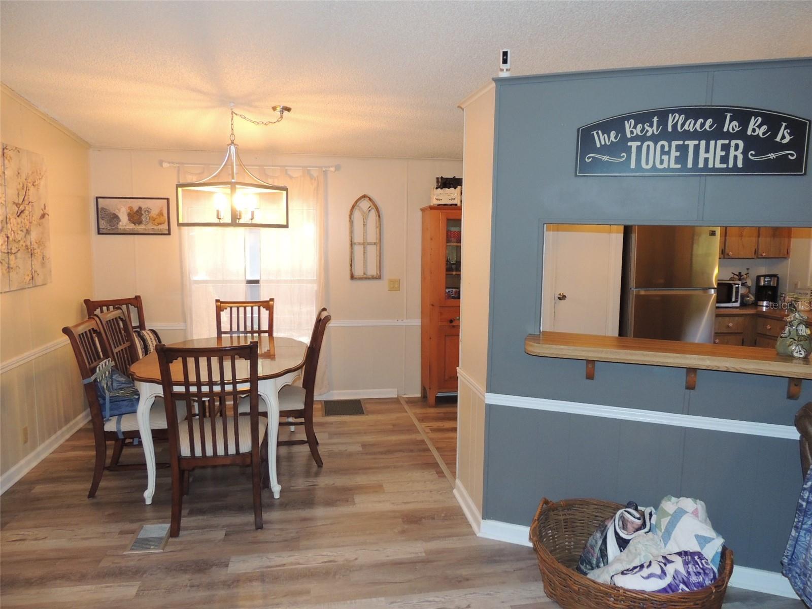 RALEIGH OAKS - Residential
