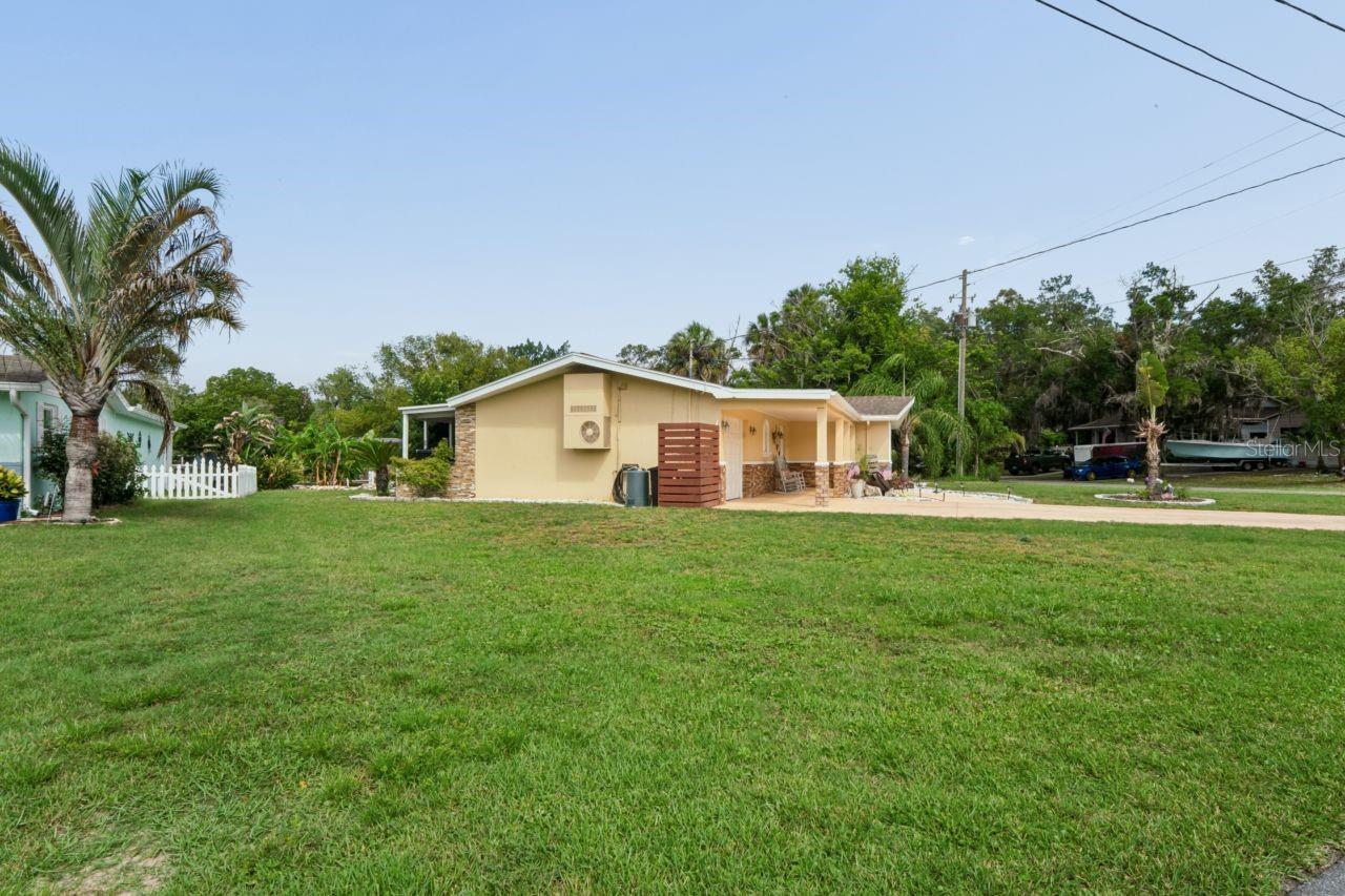 TROPIC SHORES - Residential