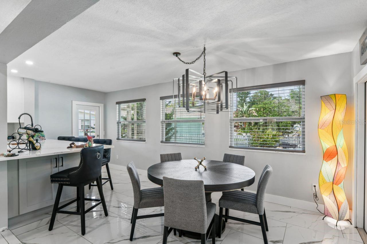 TROPIC SHORES - Residential