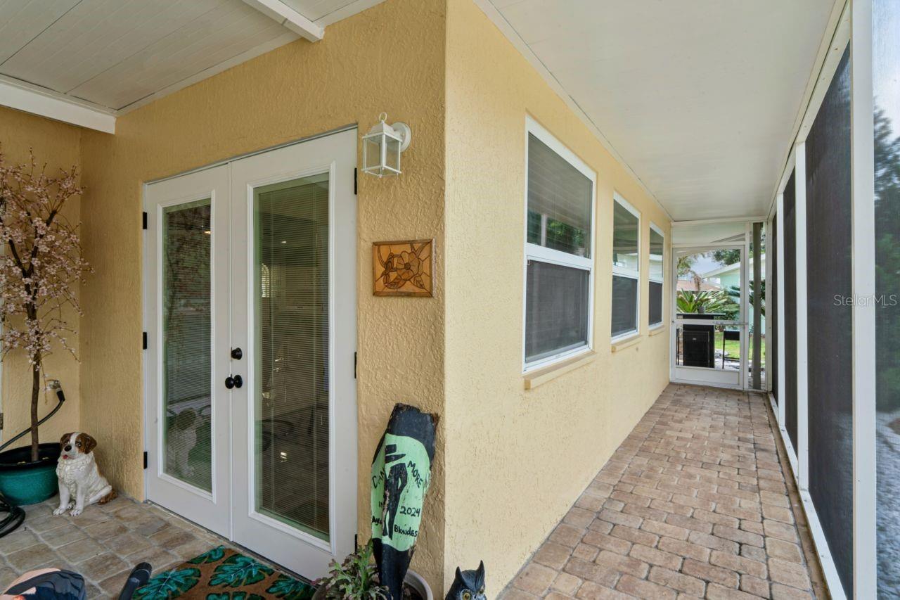 TROPIC SHORES - Residential