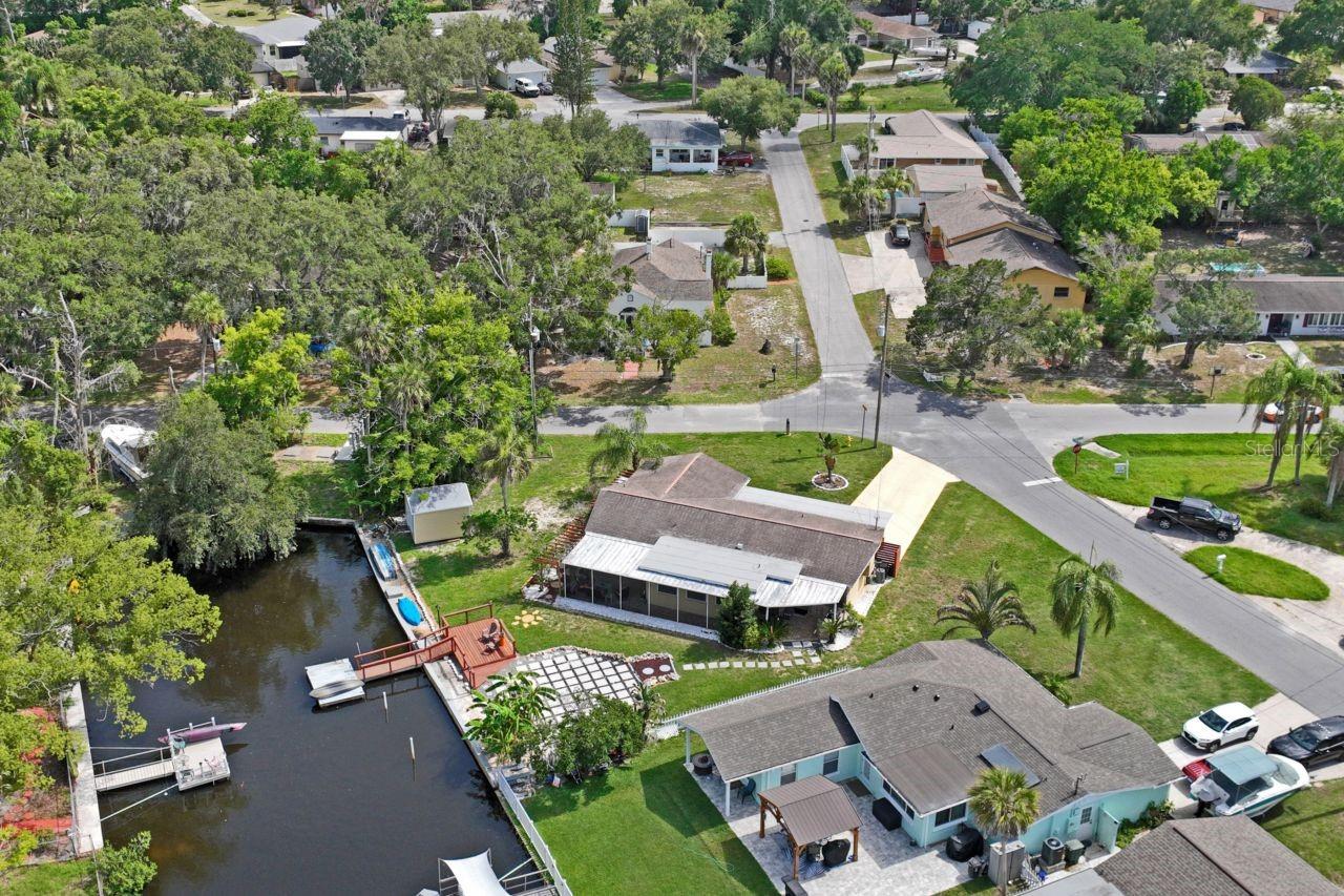 TROPIC SHORES - Residential