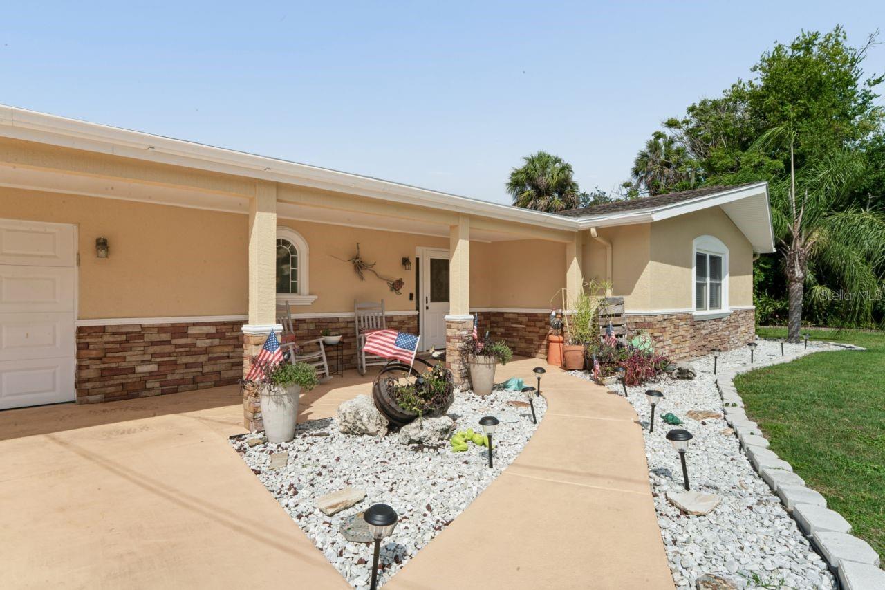 TROPIC SHORES - Residential