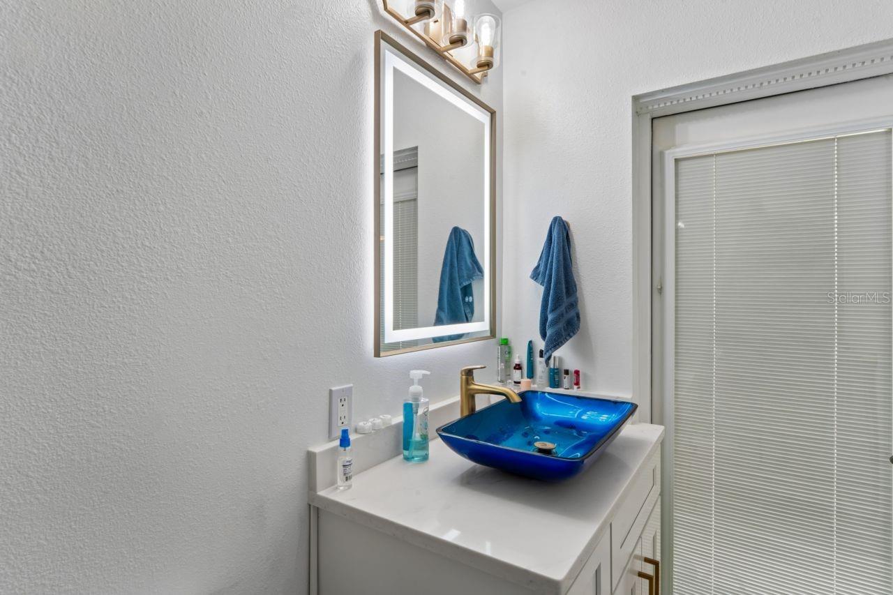 TROPIC SHORES - Residential