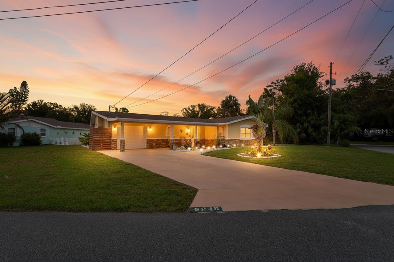 TROPIC SHORES - Residential