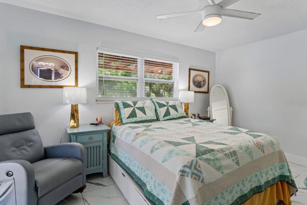 TROPIC SHORES - Residential