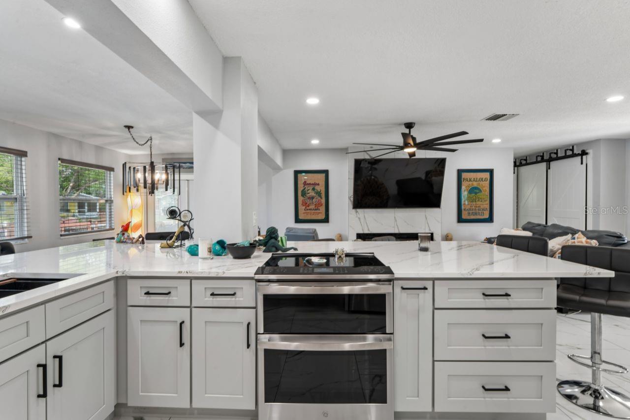 TROPIC SHORES - Residential