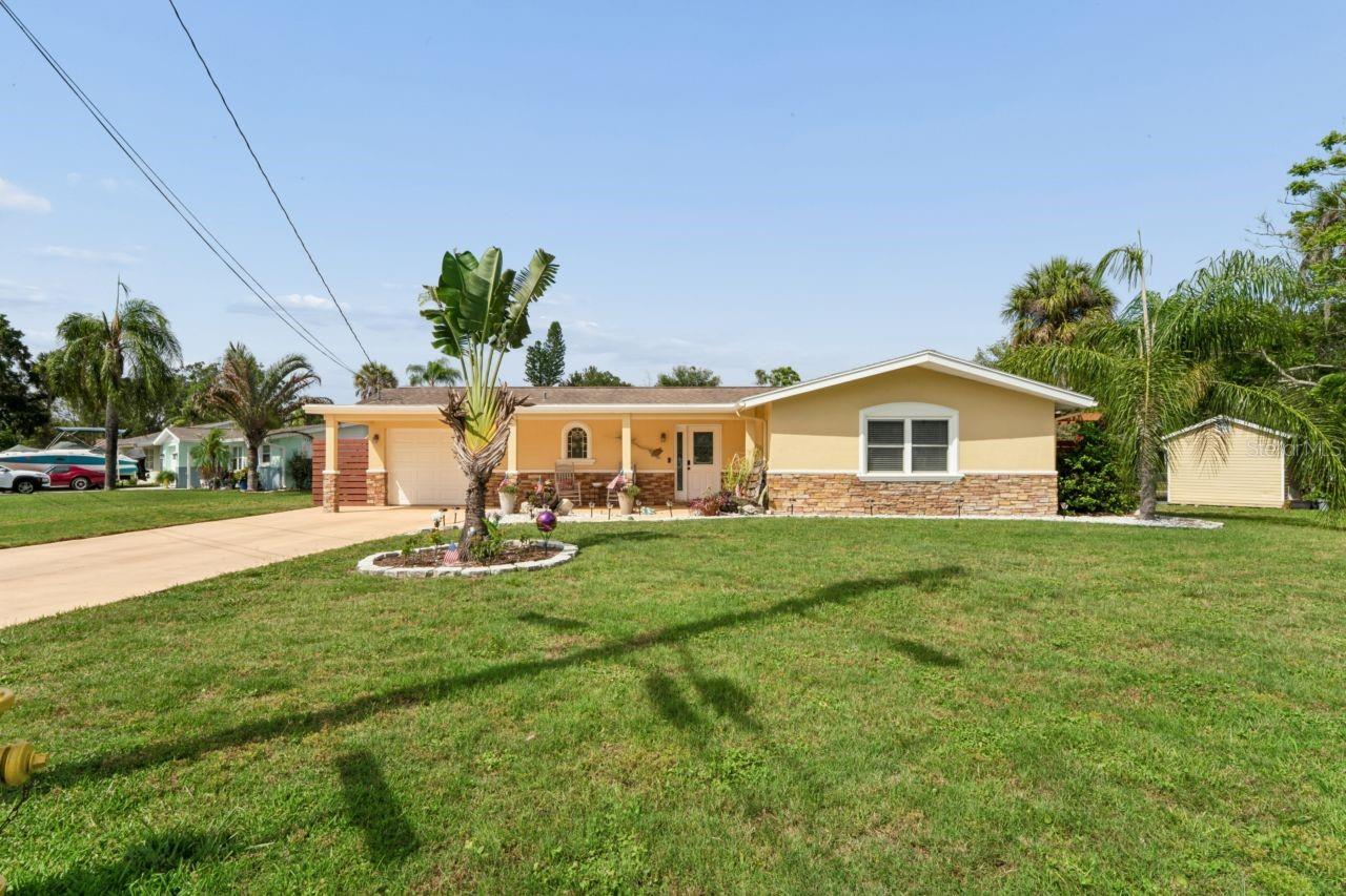 TROPIC SHORES - Residential