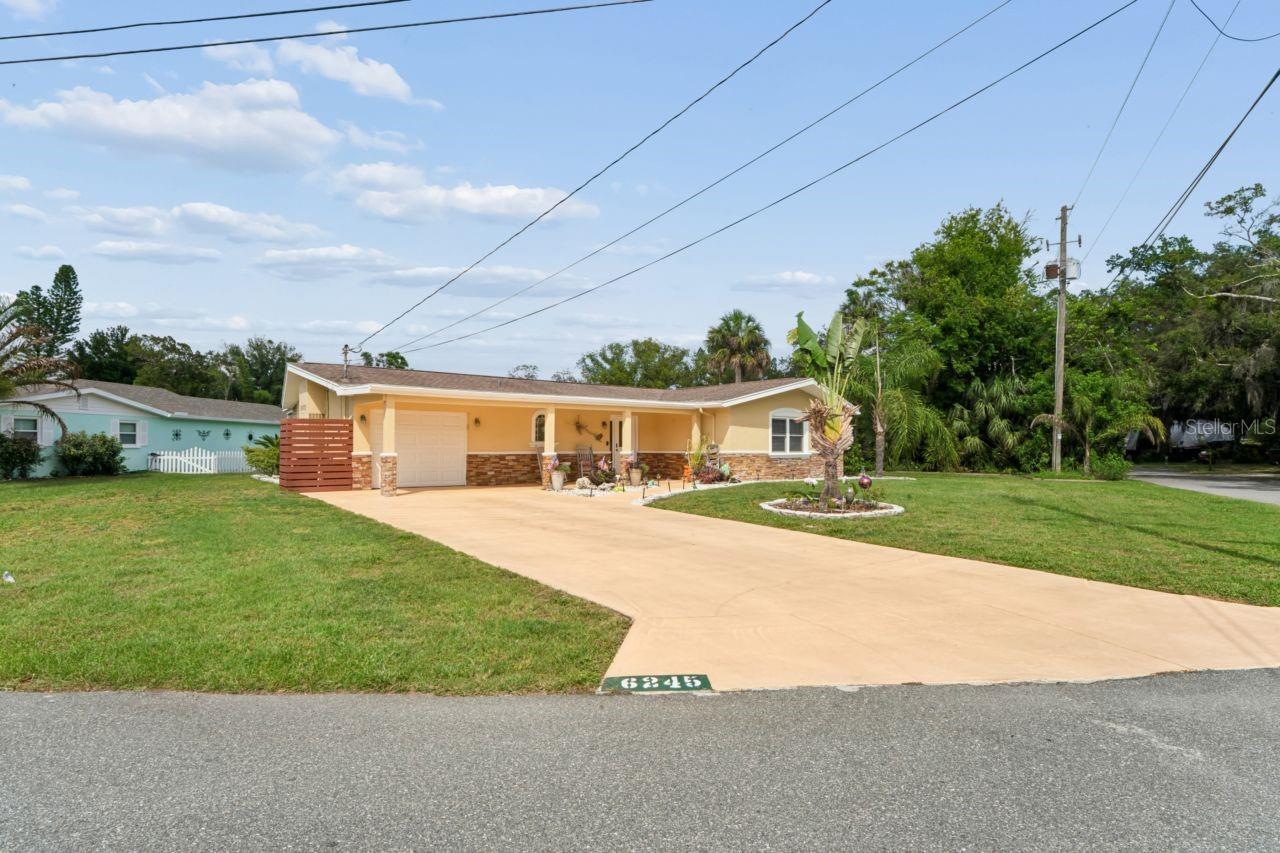 TROPIC SHORES - Residential