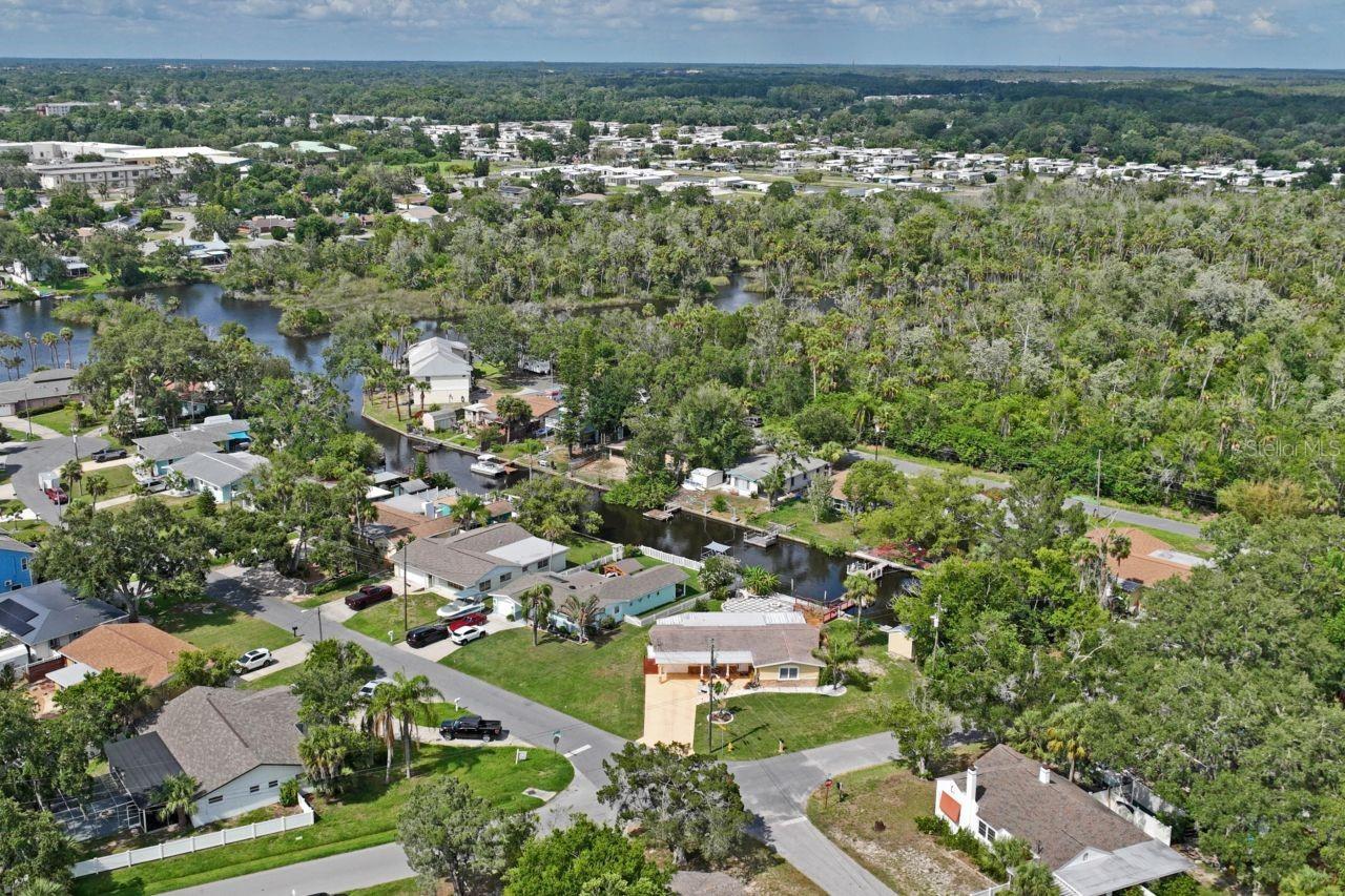 TROPIC SHORES - Residential