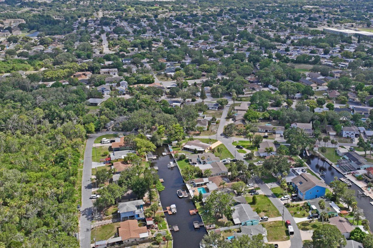 TROPIC SHORES - Residential