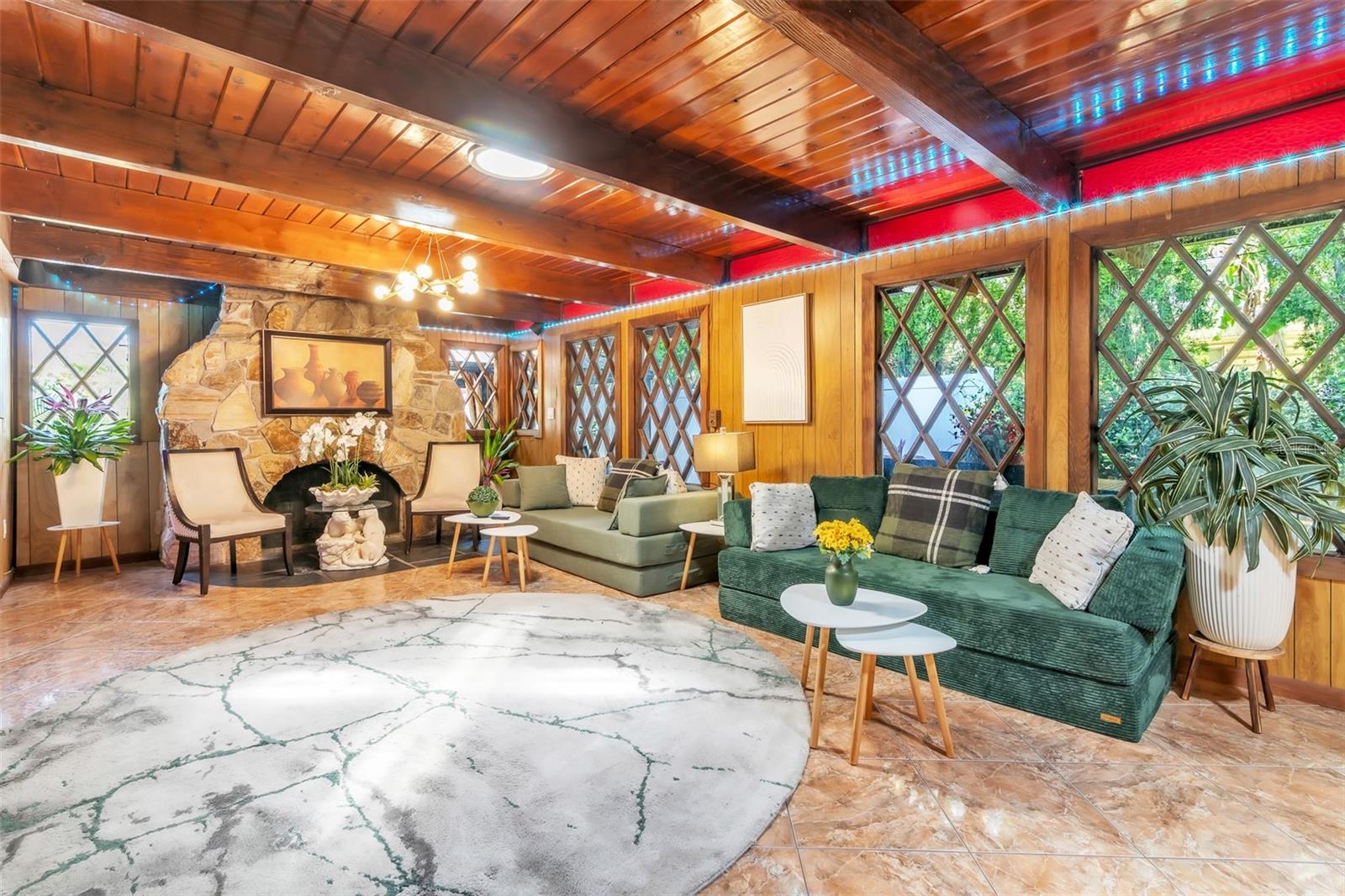 HAMPSHIRE ACRES - Residential