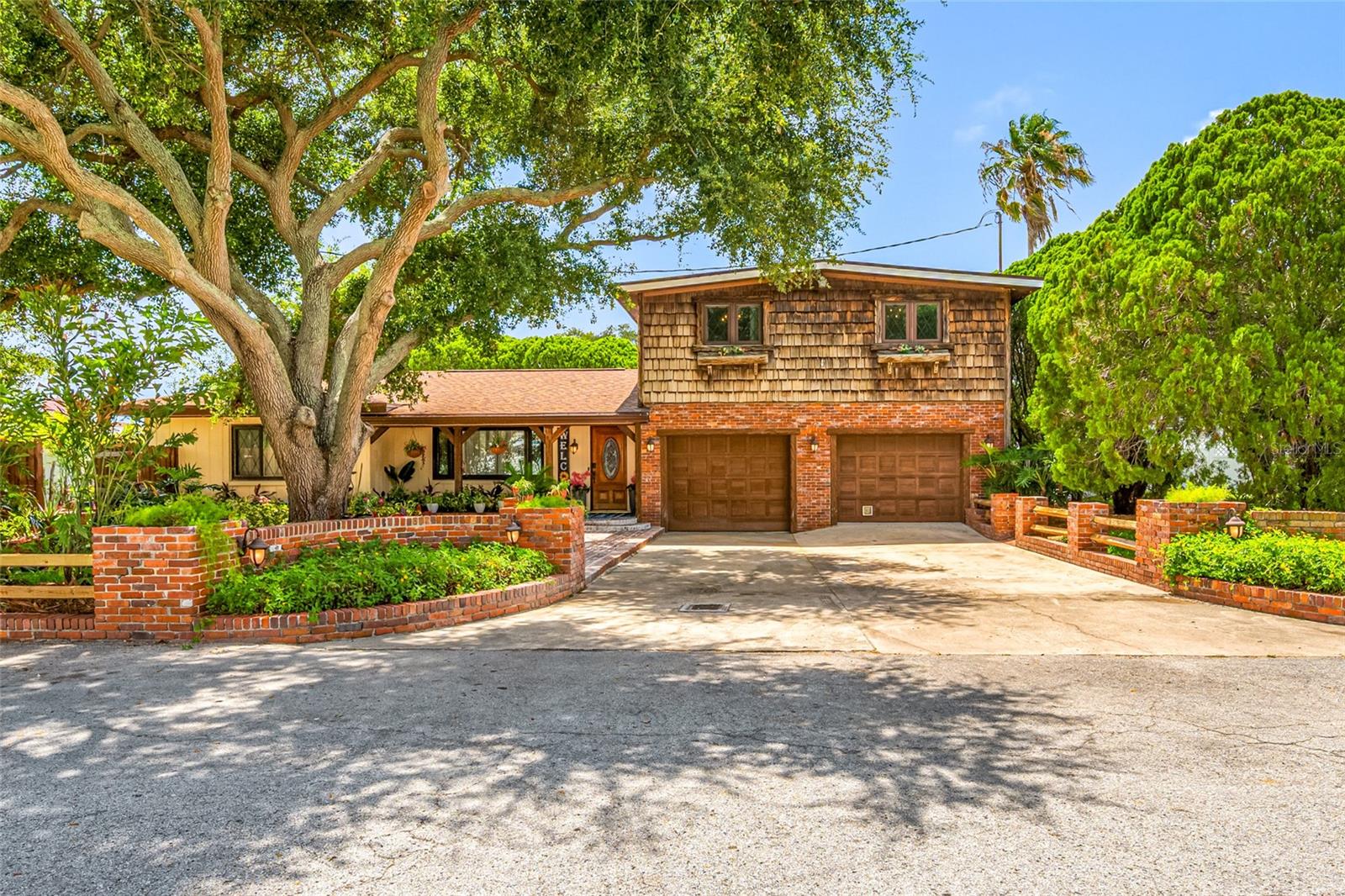 HAMPSHIRE ACRES - Residential