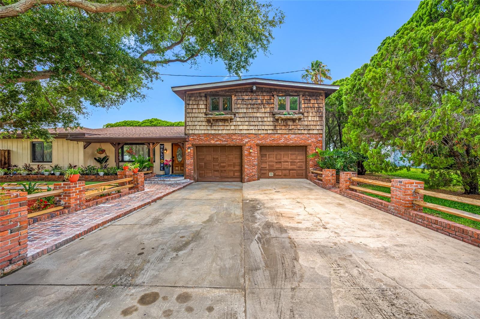 HAMPSHIRE ACRES - Residential
