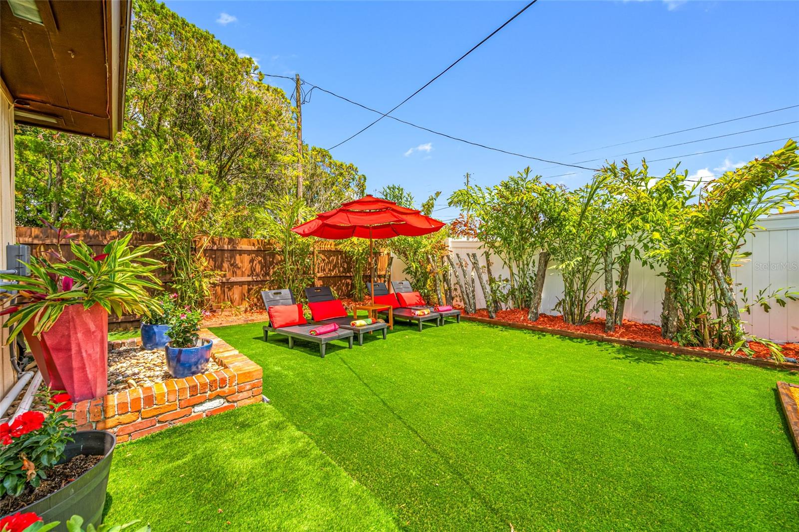 HAMPSHIRE ACRES - Residential