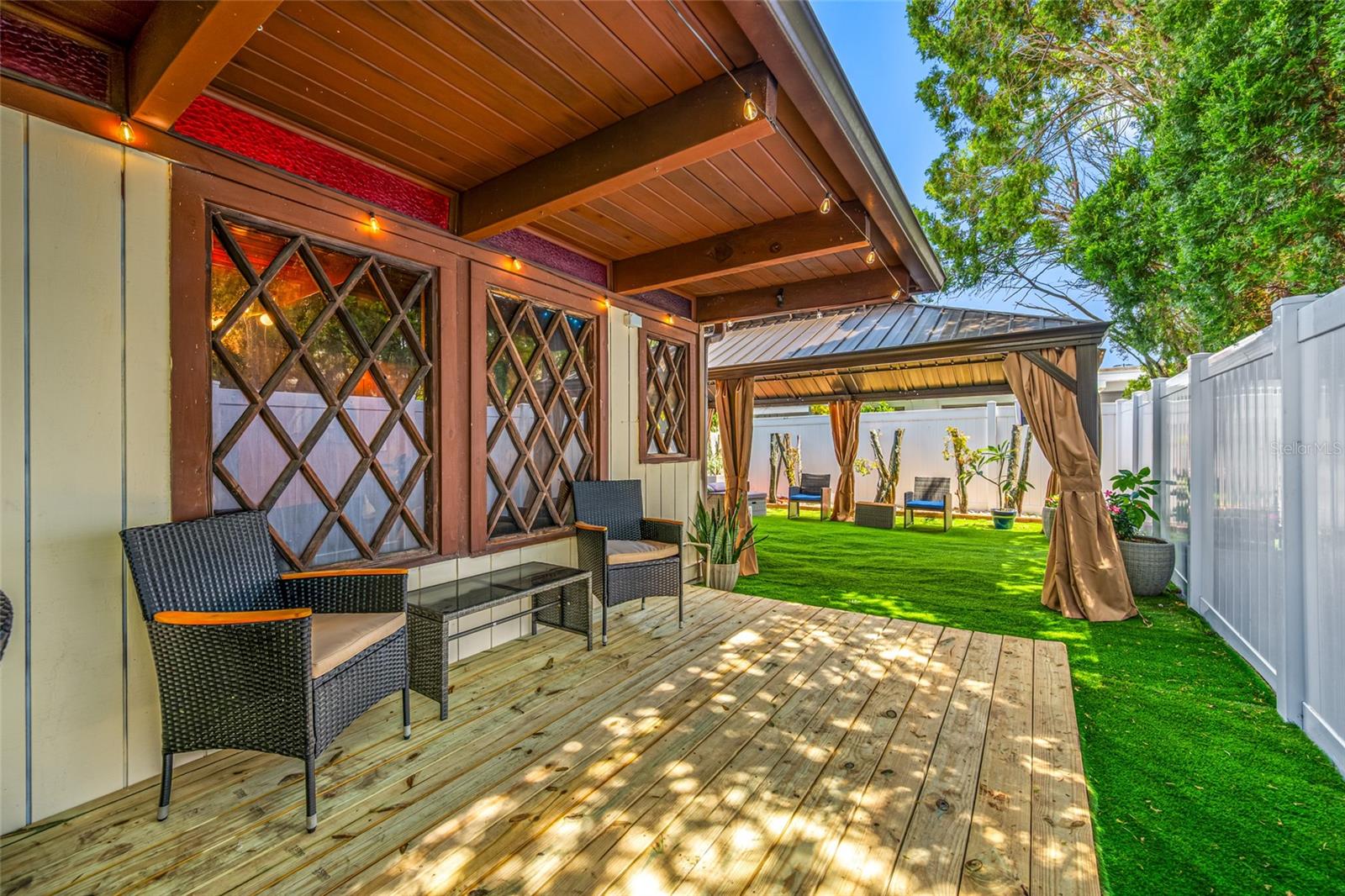HAMPSHIRE ACRES - Residential