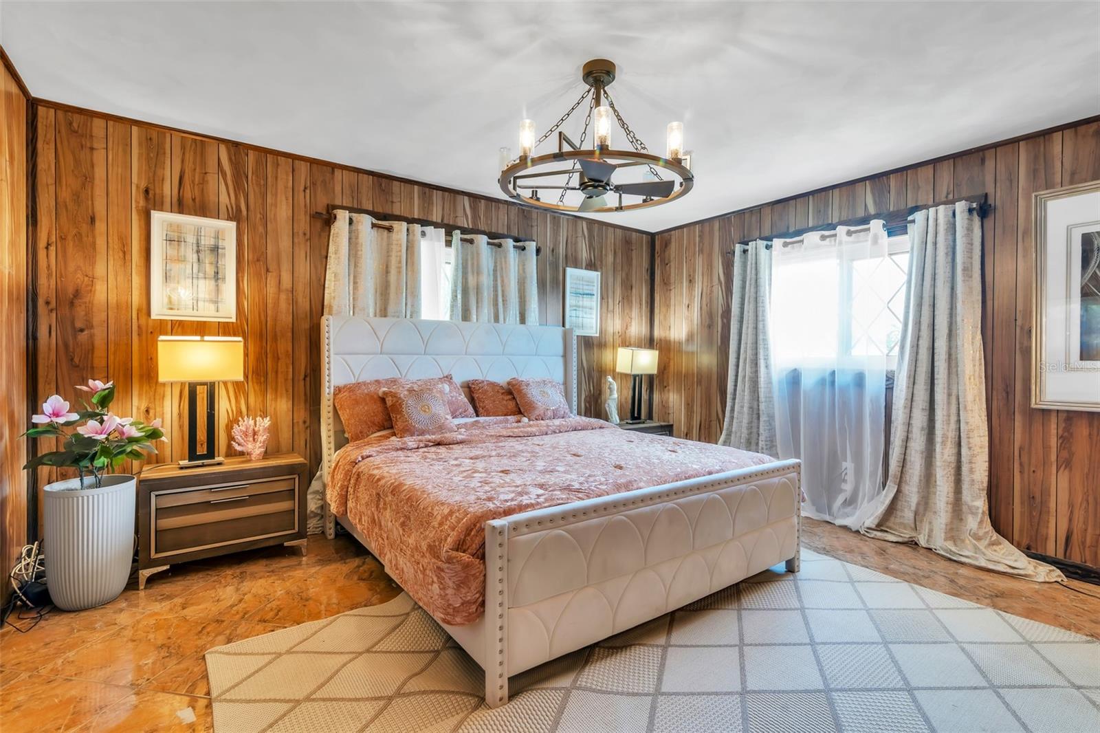 HAMPSHIRE ACRES - Residential