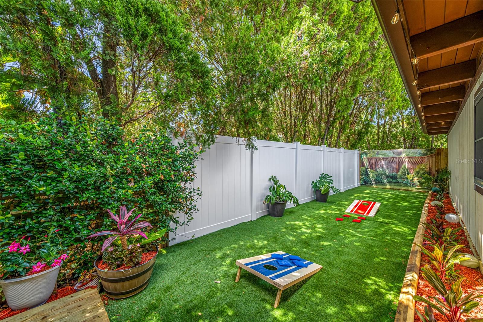 HAMPSHIRE ACRES - Residential