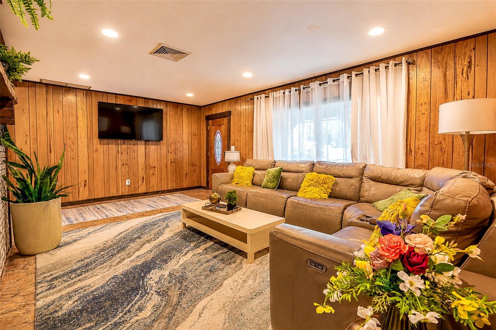 HAMPSHIRE ACRES - Residential