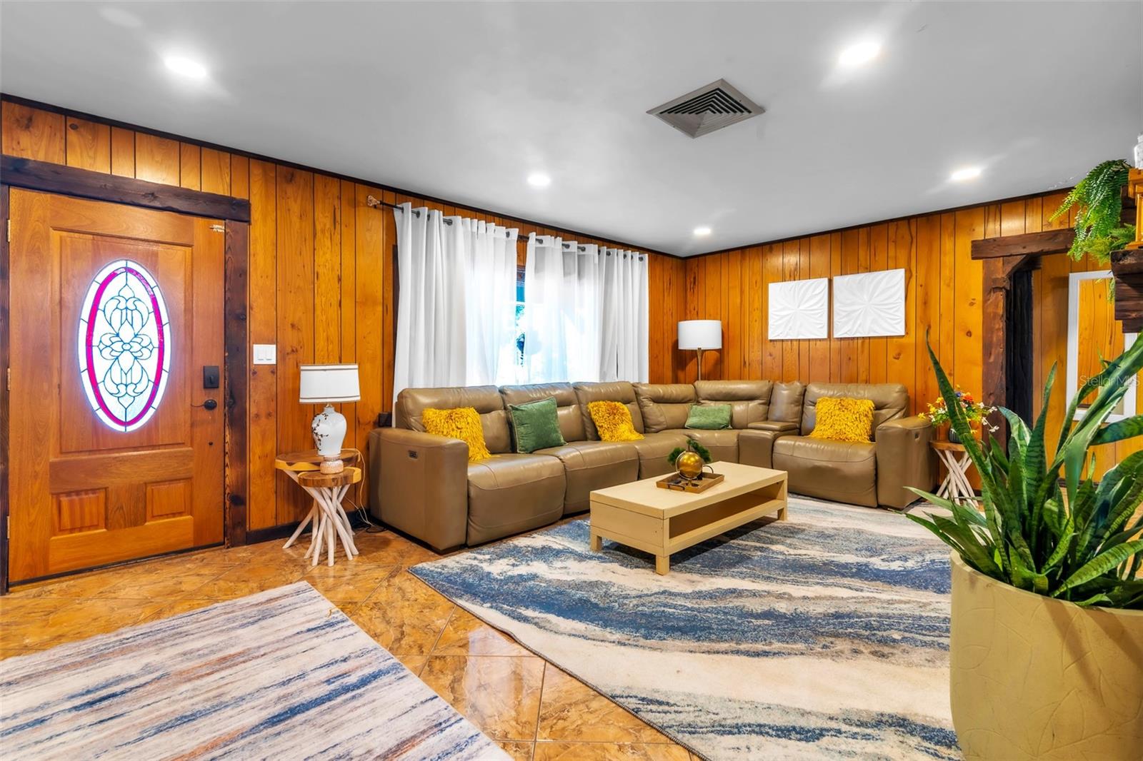 HAMPSHIRE ACRES - Residential