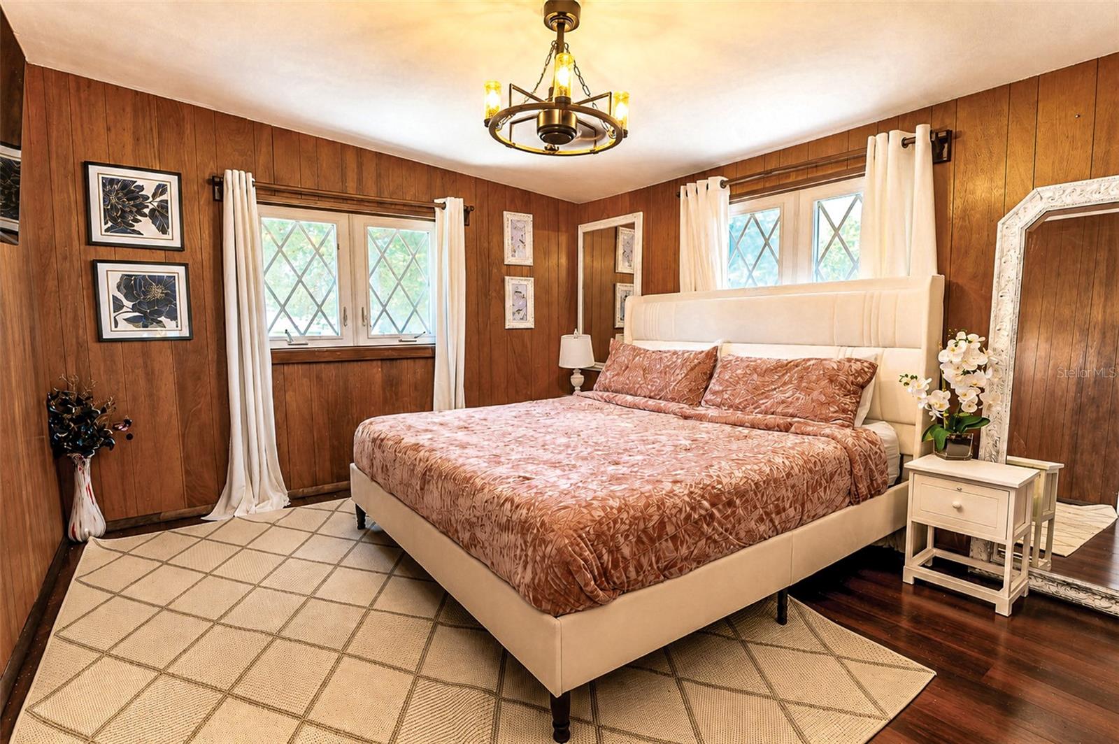HAMPSHIRE ACRES - Residential