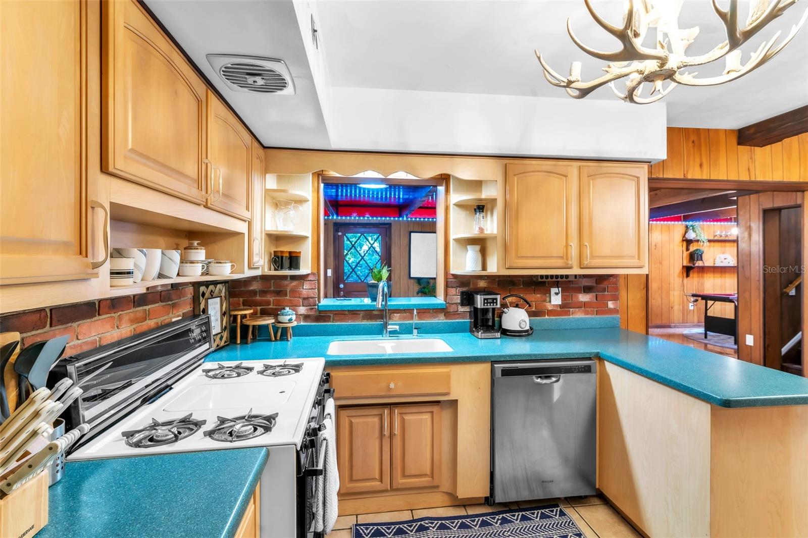 HAMPSHIRE ACRES - Residential