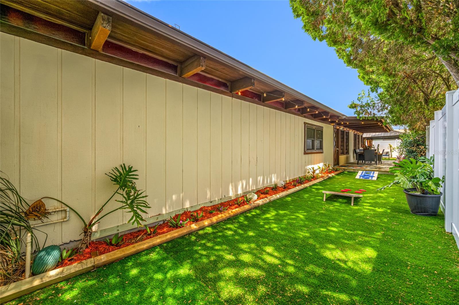HAMPSHIRE ACRES - Residential