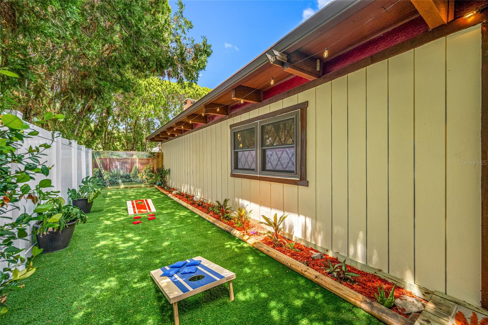 HAMPSHIRE ACRES - Residential