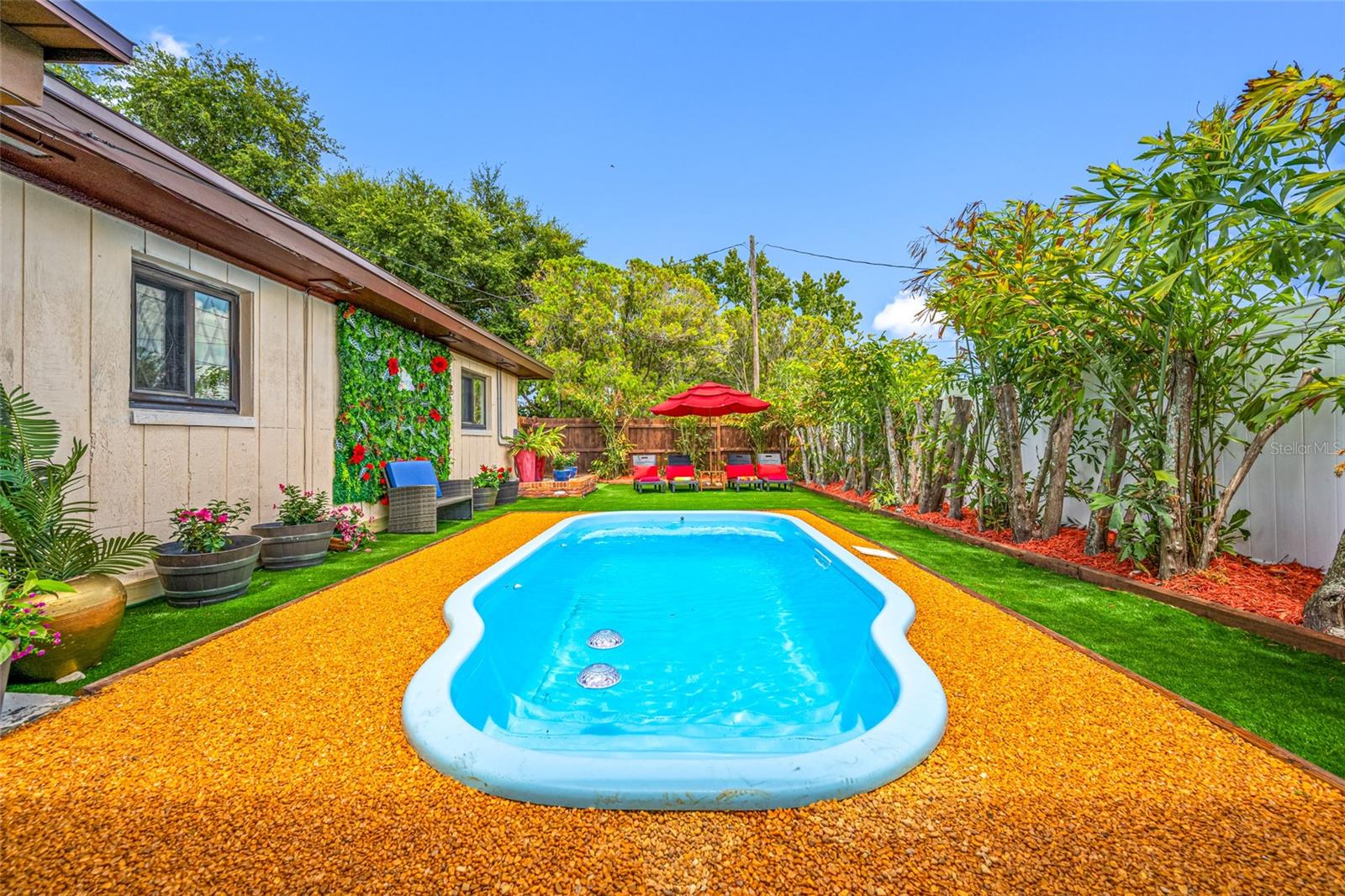 HAMPSHIRE ACRES - Residential